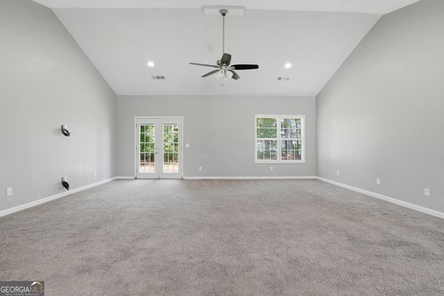 8 Landcaster Place, Oxford, GA 30054
