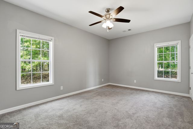 8 Landcaster Place, Oxford, GA 30054