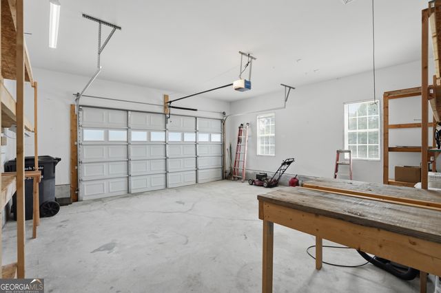 8 Landcaster Place, Oxford, GA 30054
