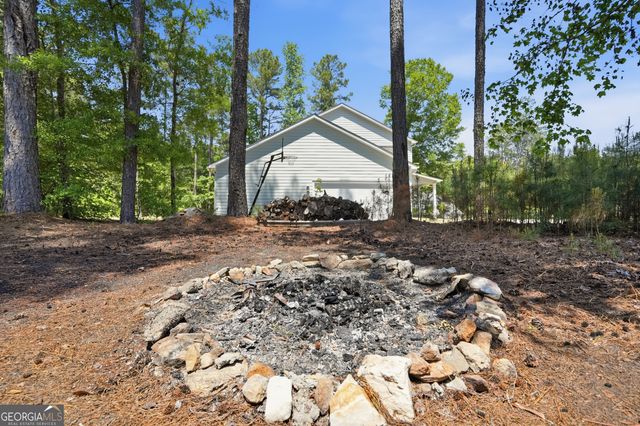 8 Landcaster Place, Oxford, GA 30054