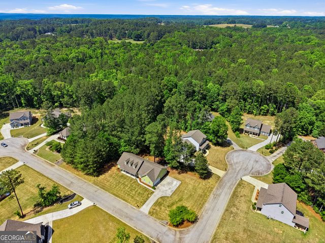8 Landcaster Place, Oxford, GA 30054