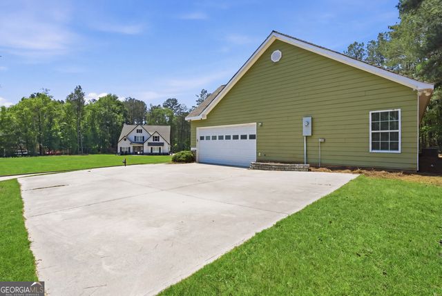 8 Landcaster Place, Oxford, GA 30054