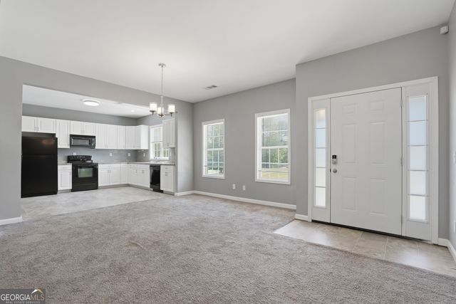 8 Landcaster Place, Oxford, GA 30054