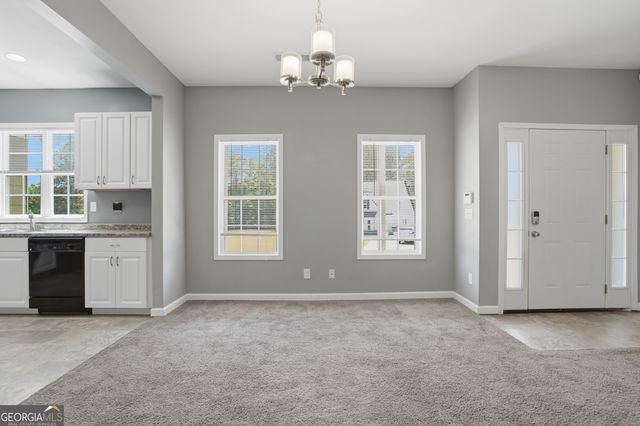 8 Landcaster Place, Oxford, GA 30054