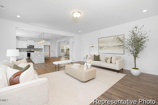 127 S Mule Way 105, Benson, NC 27504