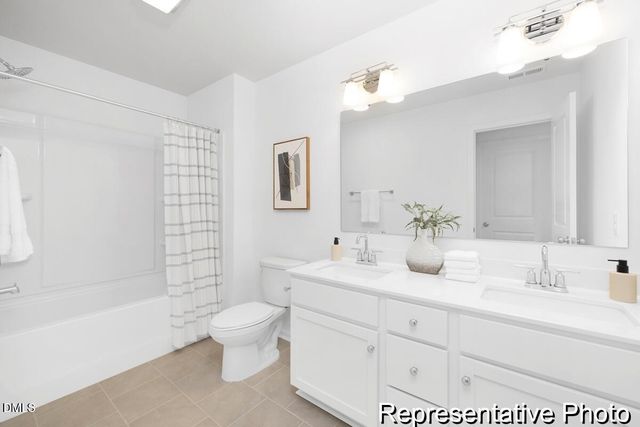 127 S Mule Way 105, Benson, NC 27504