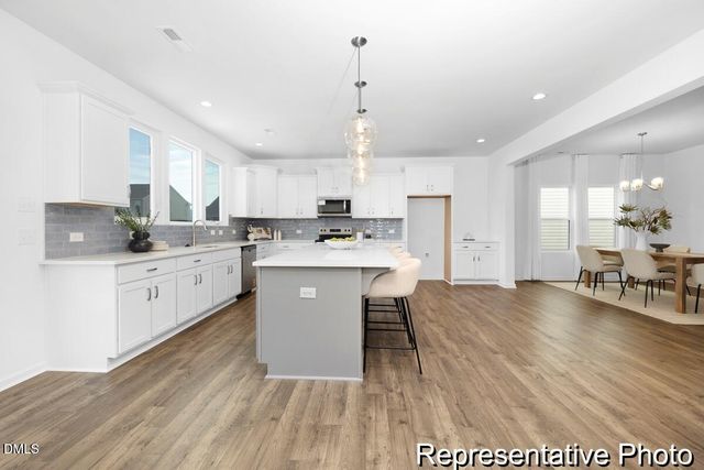 127 S Mule Way 105, Benson, NC 27504