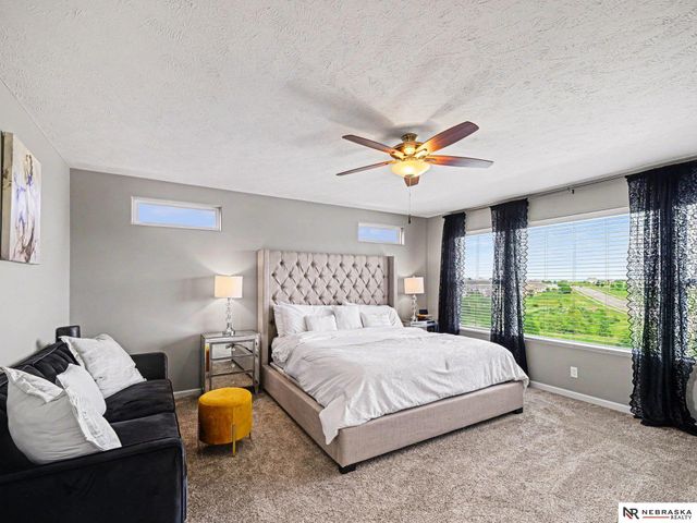 10515 S 110th Street, Papillion, NE 68046