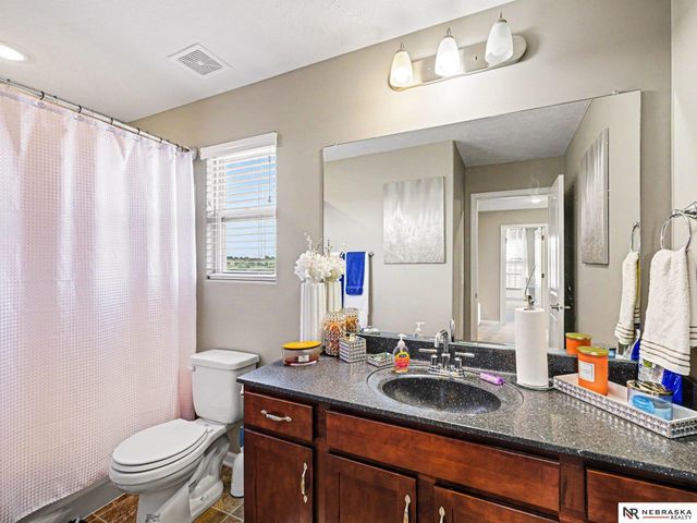 10515 S 110th Street, Papillion, NE 68046