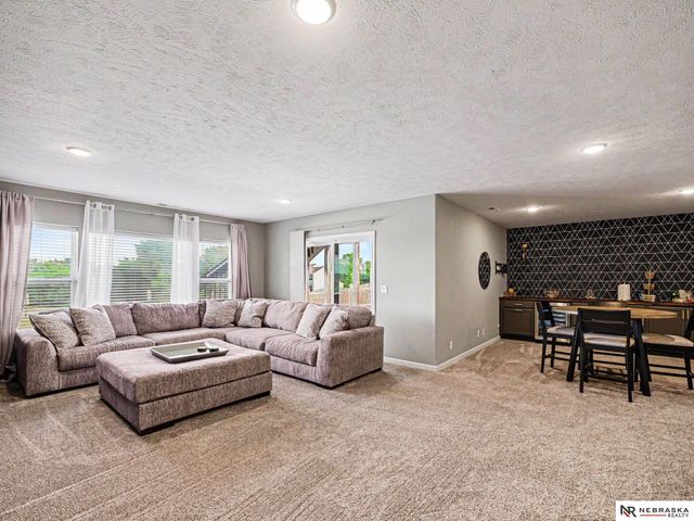 10515 S 110th Street, Papillion, NE 68046