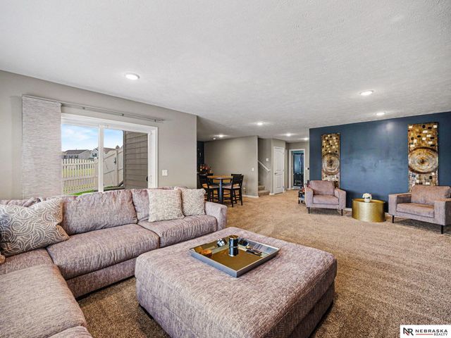 10515 S 110th Street, Papillion, NE 68046