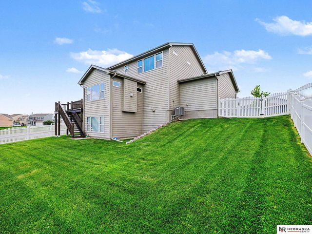 10515 S 110th Street, Papillion, NE 68046