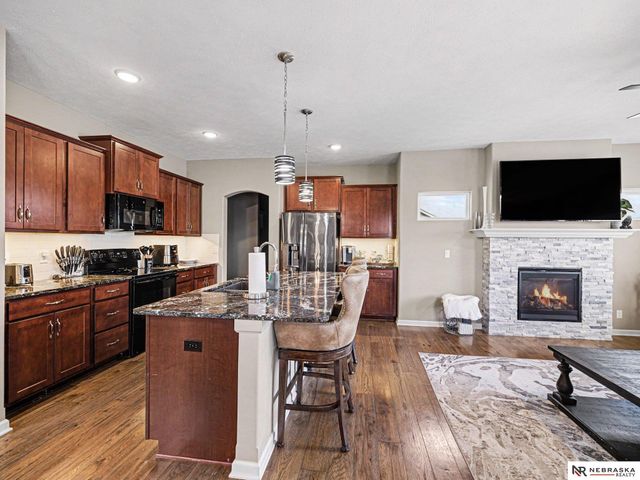 10515 S 110th Street, Papillion, NE 68046