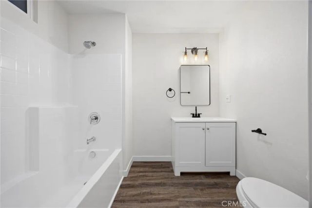335 Hickorywood, Bakersfield, CA 93308