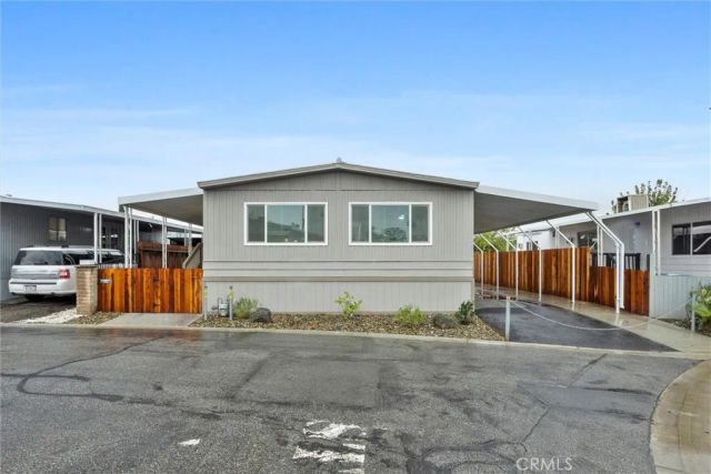 335 Hickorywood, Bakersfield, CA 93308