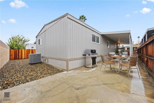 335 Hickorywood, Bakersfield, CA 93308