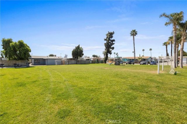 335 Hickorywood, Bakersfield, CA 93308