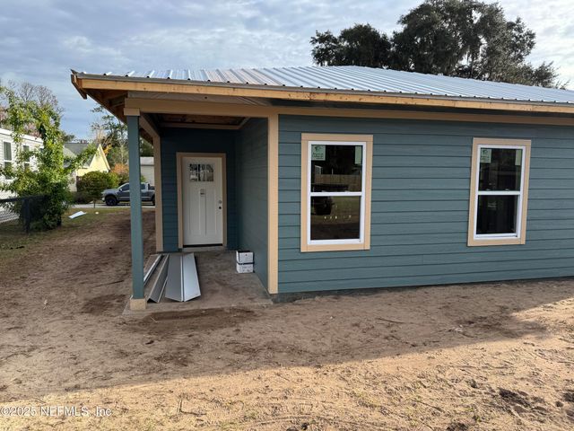 149 LAKE MARGO Drive, Satsuma, FL 32189