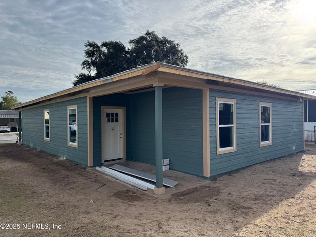 149 LAKE MARGO Drive, Satsuma, FL 32189