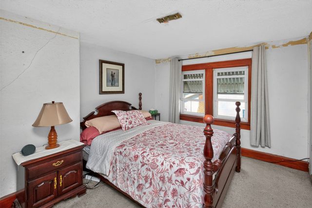 825 Maxwelton Drive, Des Moines, IA 50315