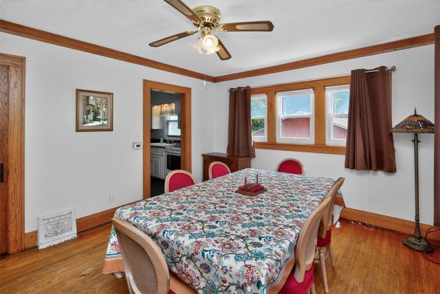 825 Maxwelton Drive, Des Moines, IA 50315