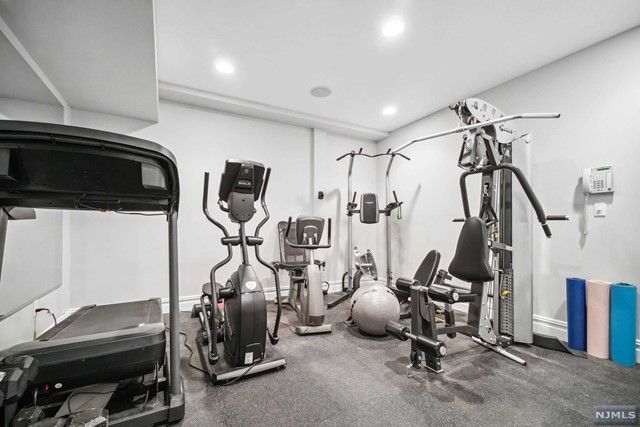 121 Churchill Road, Tenafly, NJ 07670