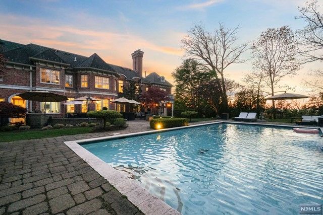 121 Churchill Road, Tenafly, NJ 07670