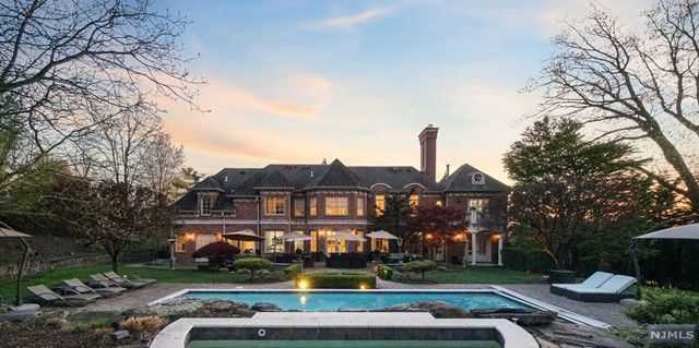 121 Churchill Road, Tenafly, NJ 07670