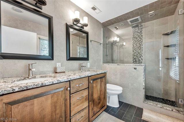 23111 Lincolnshire Drive, Bay Village, OH 44140