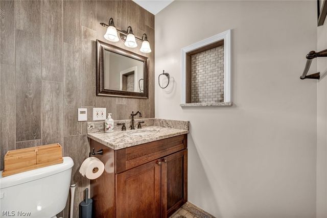 23111 Lincolnshire Drive, Bay Village, OH 44140