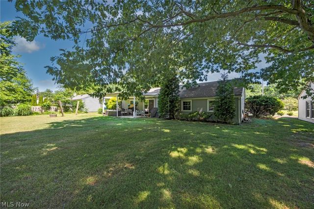 23111 Lincolnshire Drive, Bay Village, OH 44140