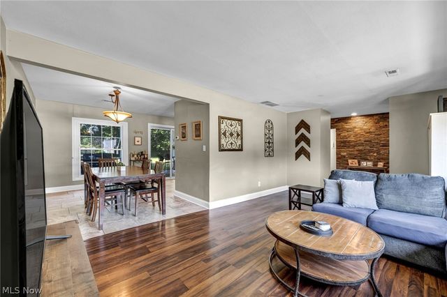 23111 Lincolnshire Drive, Bay Village, OH 44140