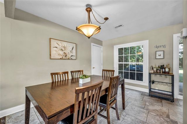 23111 Lincolnshire Drive, Bay Village, OH 44140