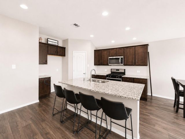 8203 Tamarind Lane, Baytown, TX 77521