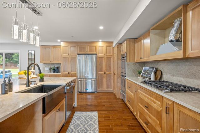 44429 Harmony Lane, Belleville, MI 48111
