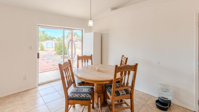 11 Rodgers Drive, Los Lunas, NM 87031