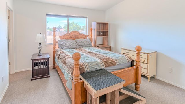 11 Rodgers Drive, Los Lunas, NM 87031