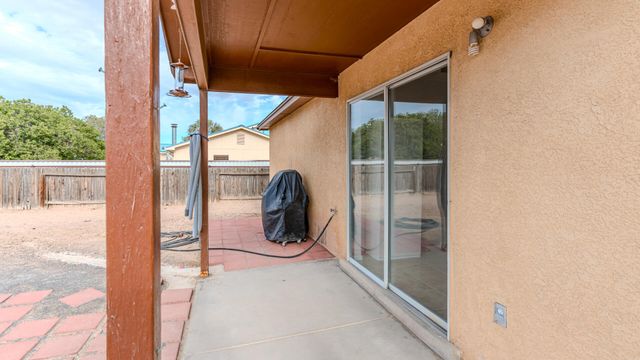 11 Rodgers Drive, Los Lunas, NM 87031