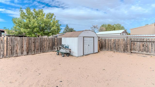 11 Rodgers Drive, Los Lunas, NM 87031