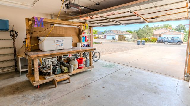11 Rodgers Drive, Los Lunas, NM 87031
