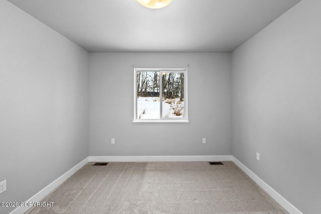 6988 E Lone Wolf Court, Wasilla, AK 99654