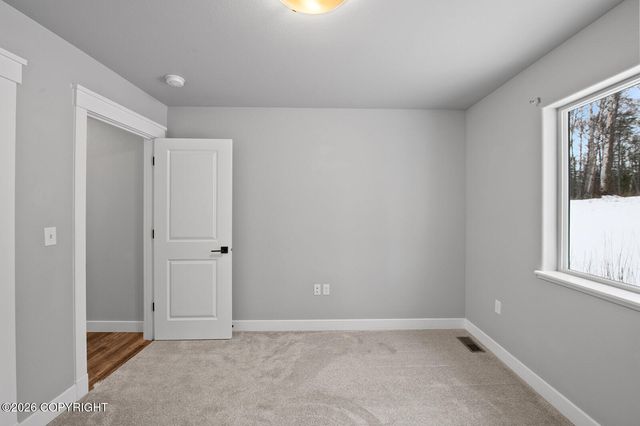 6988 E Lone Wolf Court, Wasilla, AK 99654