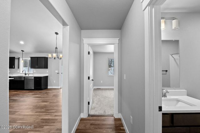 6988 E Lone Wolf Court, Wasilla, AK 99654