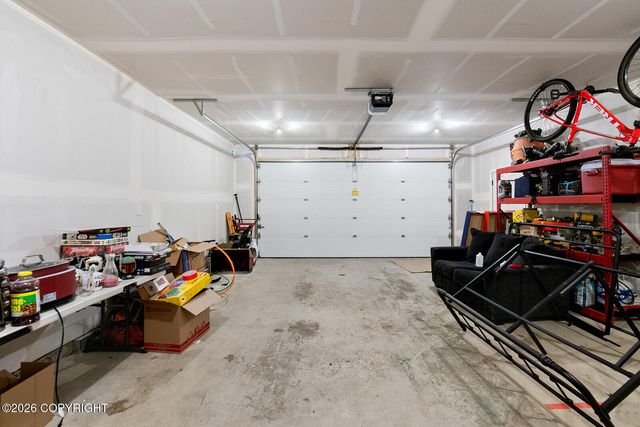 6988 E Lone Wolf Court, Wasilla, AK 99654