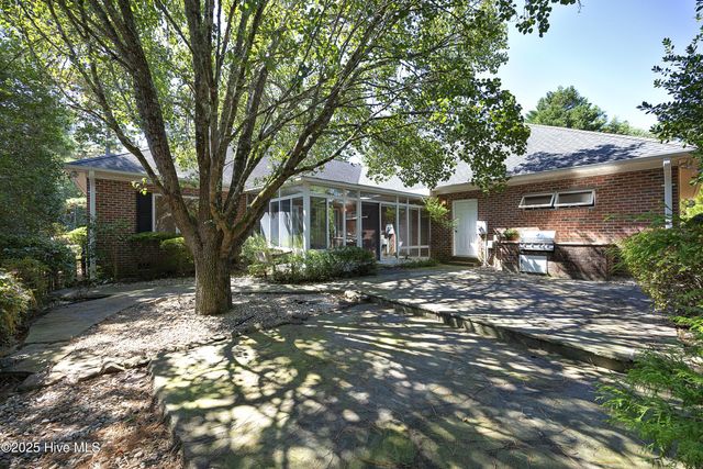 55 Mcqueen Road, Pinehurst, NC 28374