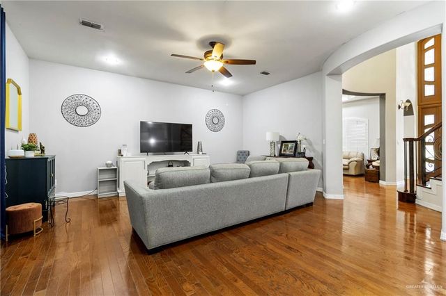 6614 Mile 7 Road, Mission, TX 78573