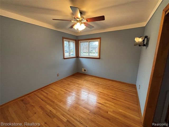 15435 Cameron Street, Southgate, MI 48195