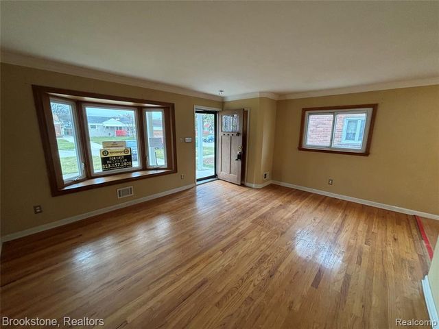 15435 Cameron Street, Southgate, MI 48195