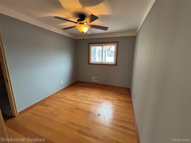 15435 Cameron Street, Southgate, MI 48195