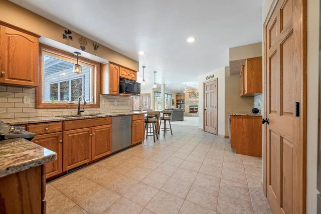 201 SWISS MEADOW LANE, Green Bay, WI 54302